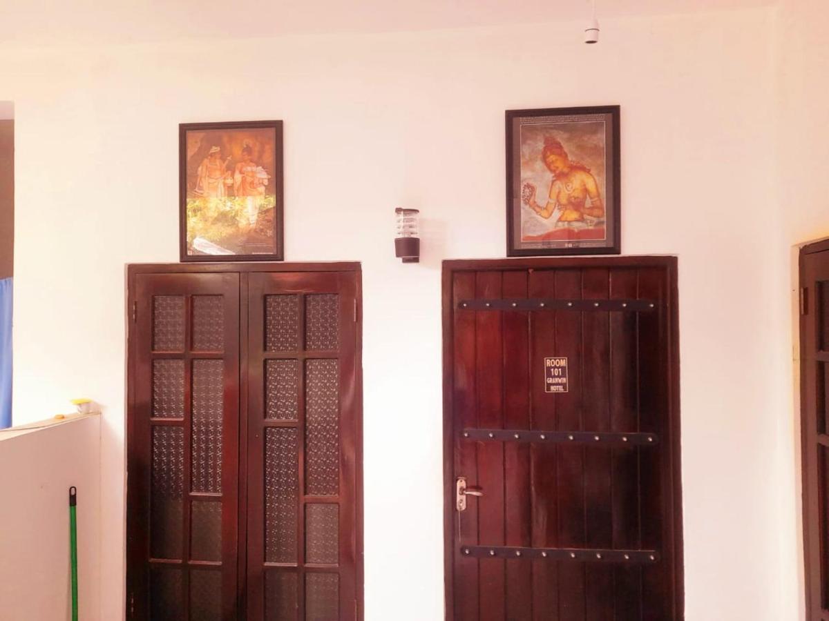 Heritage Rangiri Villa 담불라 외부 사진